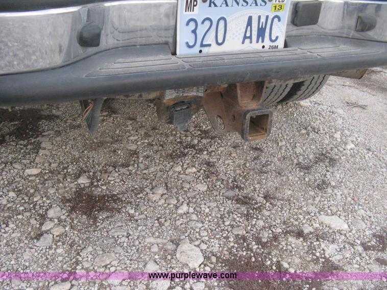 image for item E3104 2005 Chevrolet Silverado 3500 LT Crew Cab pickup truck