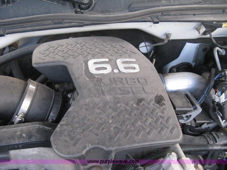 image for item E3104 2005 Chevrolet Silverado 3500 LT Crew Cab pickup truck