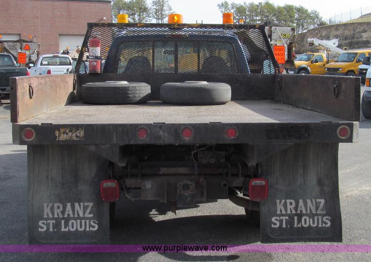 image for item E3645 1995 Ford F350 XL flatbed truck