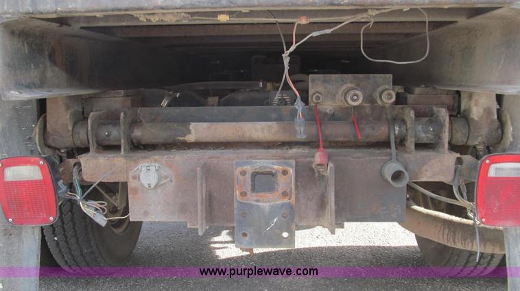 image for item E3645 1995 Ford F350 XL flatbed truck