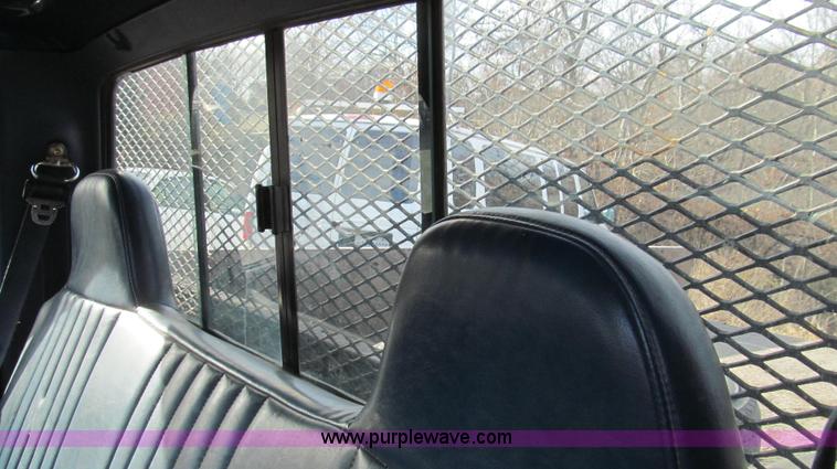 image for item E3645 1995 Ford F350 XL flatbed truck