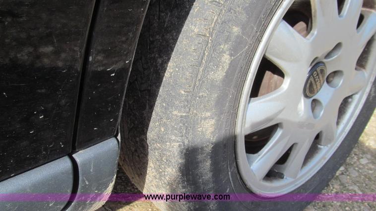 image for item E3784 2001 Volvo S60
