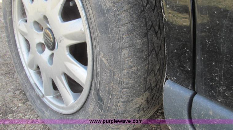 image for item E3784 2001 Volvo S60