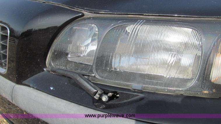 image for item E3784 2001 Volvo S60