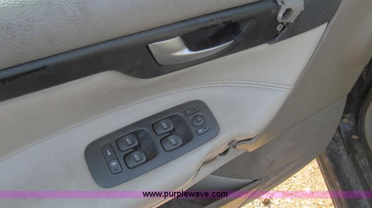 image for item E3784 2001 Volvo S60
