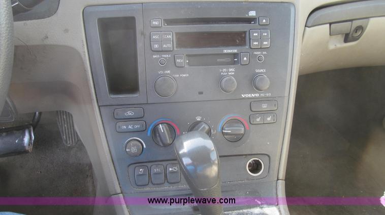 image for item E3784 2001 Volvo S60