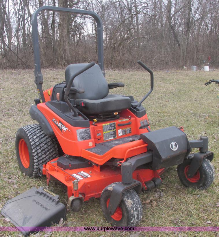 image for item E7104 Kubota ZD331 PRO commercial lawn mower
