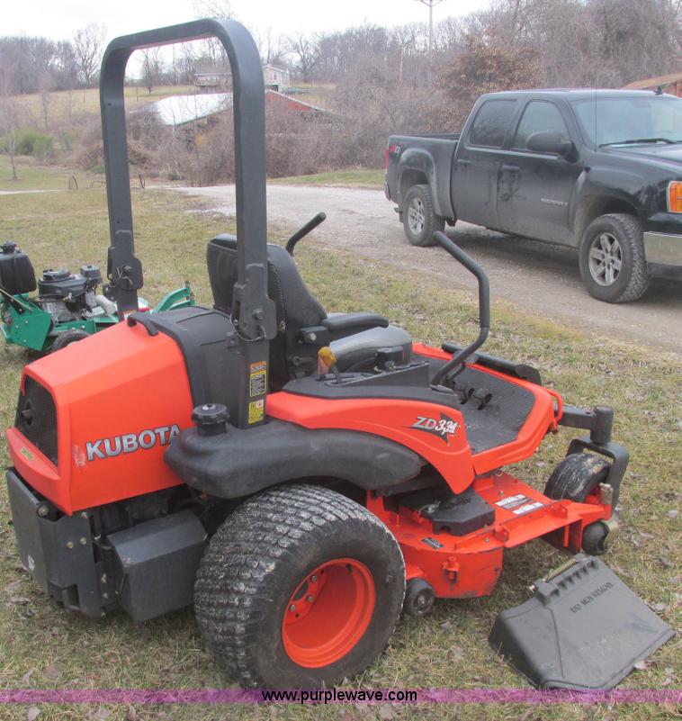image for item E7104 Kubota ZD331 PRO commercial lawn mower