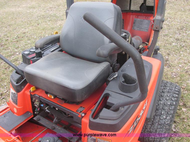 image for item E7104 Kubota ZD331 PRO commercial lawn mower