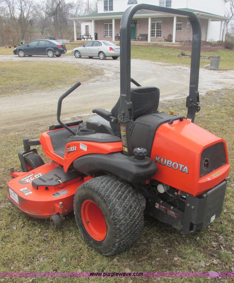 image for item E7105 Kubota ZD331 ZDPRO commercial lawn mower