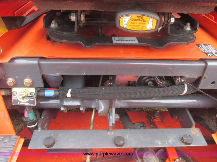 image for item E7105 Kubota ZD331 ZDPRO commercial lawn mower