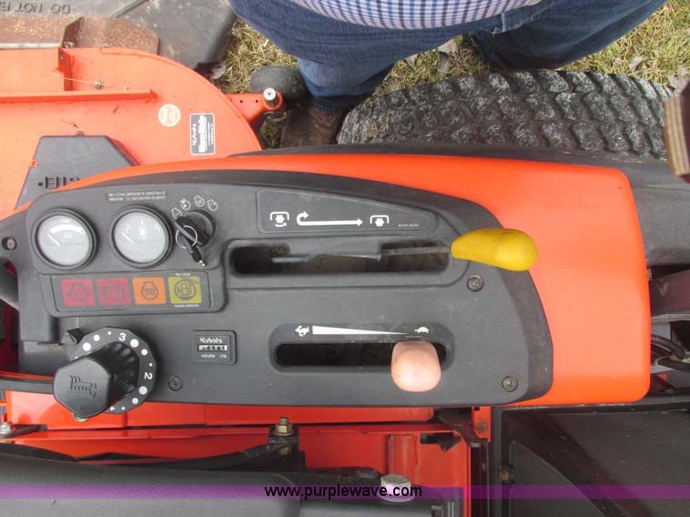 image for item E7105 Kubota ZD331 ZDPRO commercial lawn mower