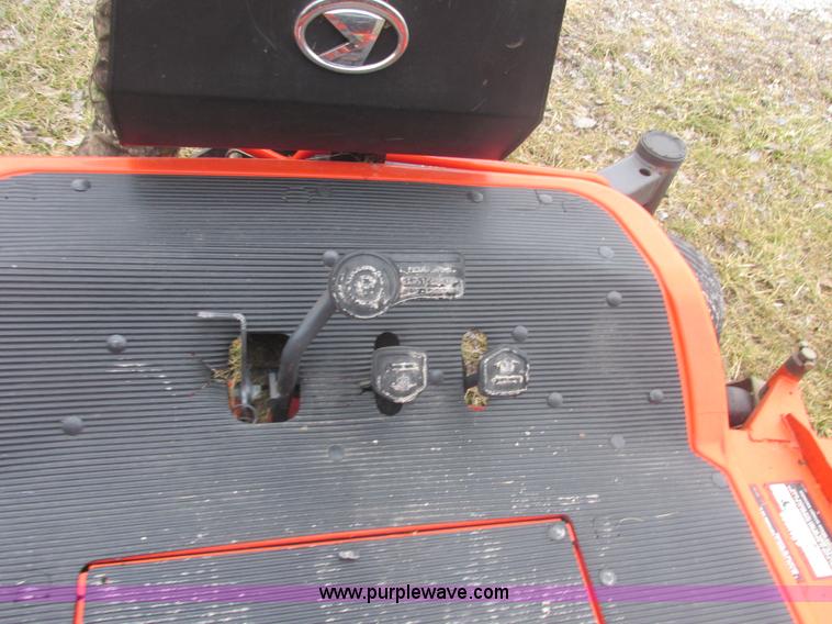 image for item E7105 Kubota ZD331 ZDPRO commercial lawn mower