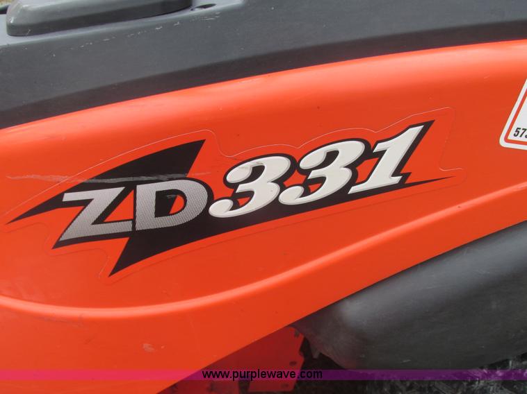 image for item E7105 Kubota ZD331 ZDPRO commercial lawn mower