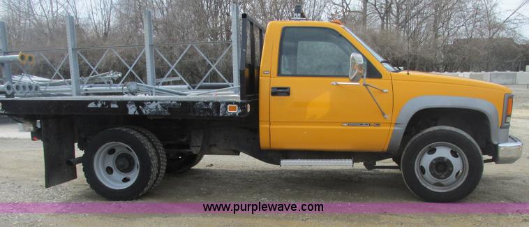 image for item E7120 1997 Chevrolet 3500 HD pickup truck