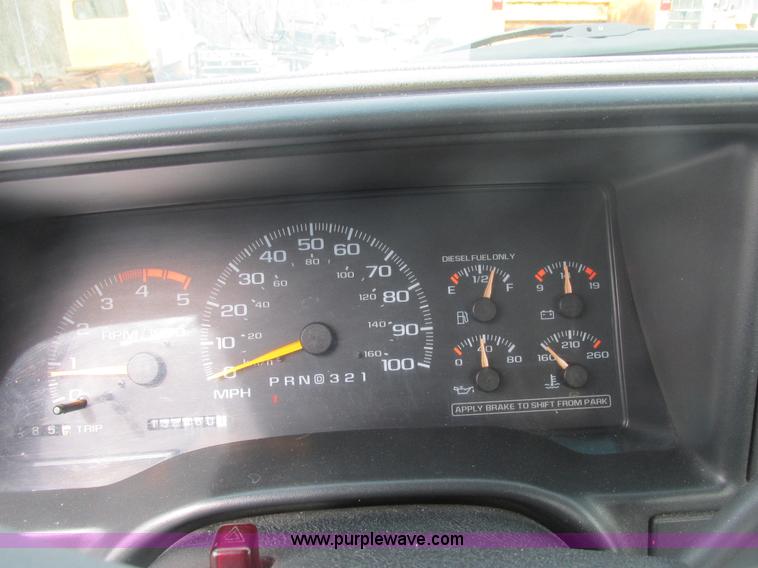 image for item E7120 1997 Chevrolet 3500 HD pickup truck