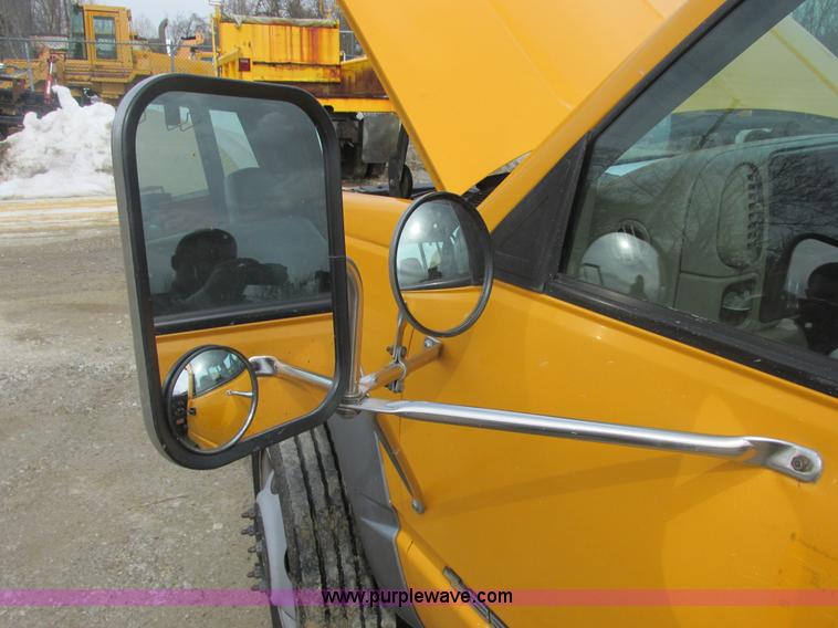 image for item E7120 1997 Chevrolet 3500 HD pickup truck