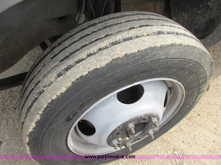 image for item E7120 1997 Chevrolet 3500 HD pickup truck