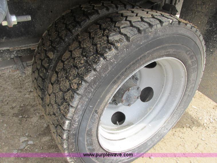 image for item E7120 1997 Chevrolet 3500 HD pickup truck