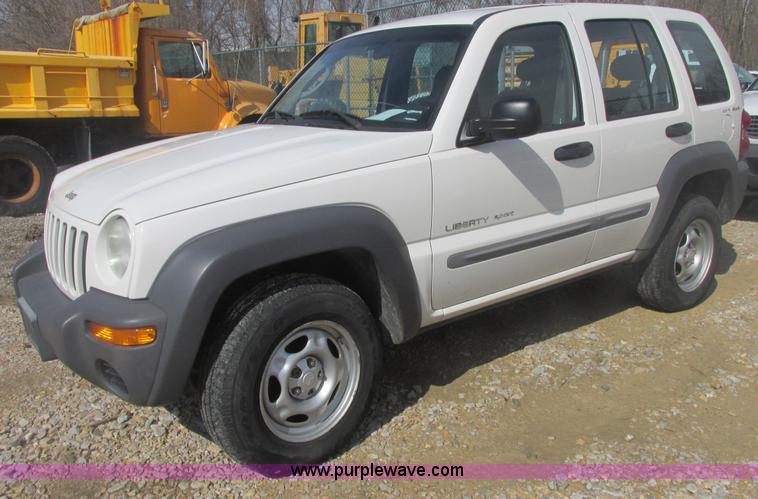 image for item E7121 2002 Jeep Liberty Sport