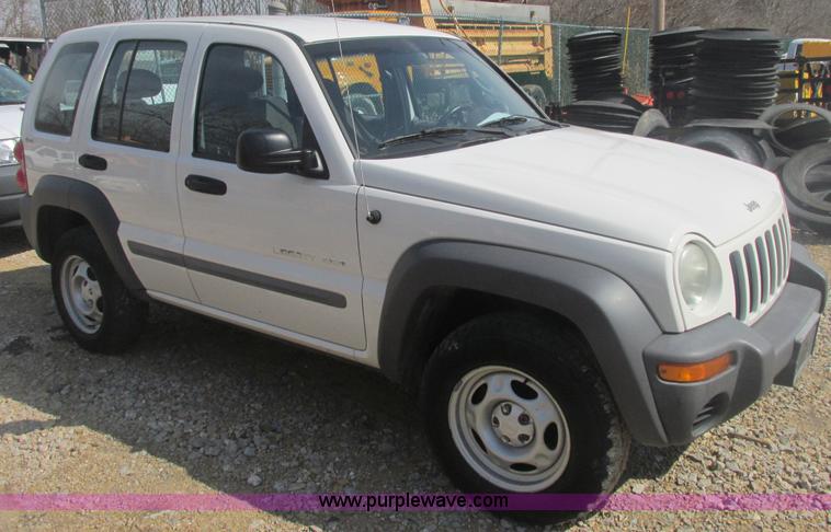 image for item E7121 2002 Jeep Liberty Sport