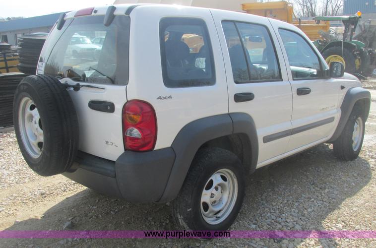 image for item E7121 2002 Jeep Liberty Sport