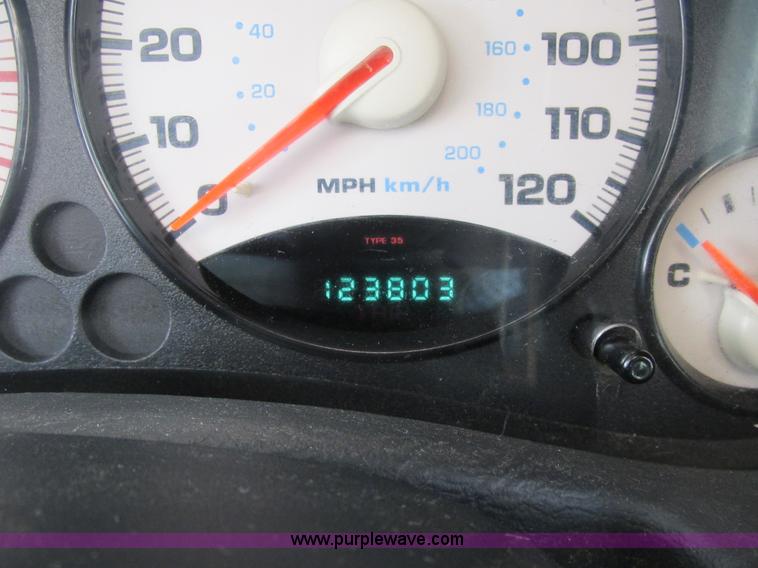 image for item E7121 2002 Jeep Liberty Sport