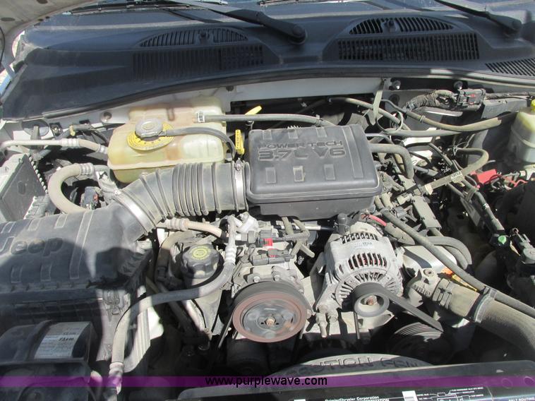 image for item E7121 2002 Jeep Liberty Sport