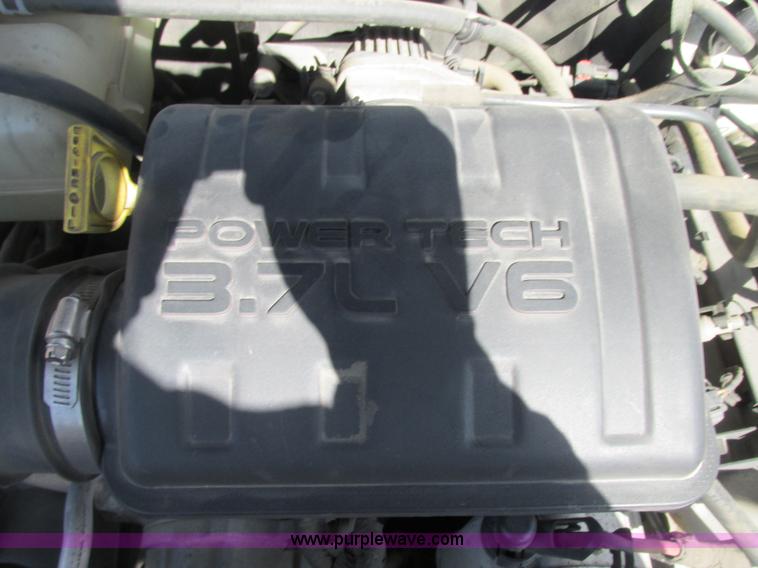 image for item E7121 2002 Jeep Liberty Sport