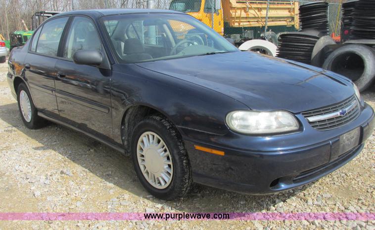 image for item E7124 2000 Chevrolet Malibu