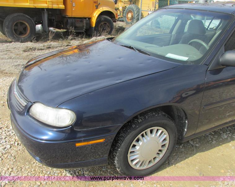 image for item E7124 2000 Chevrolet Malibu