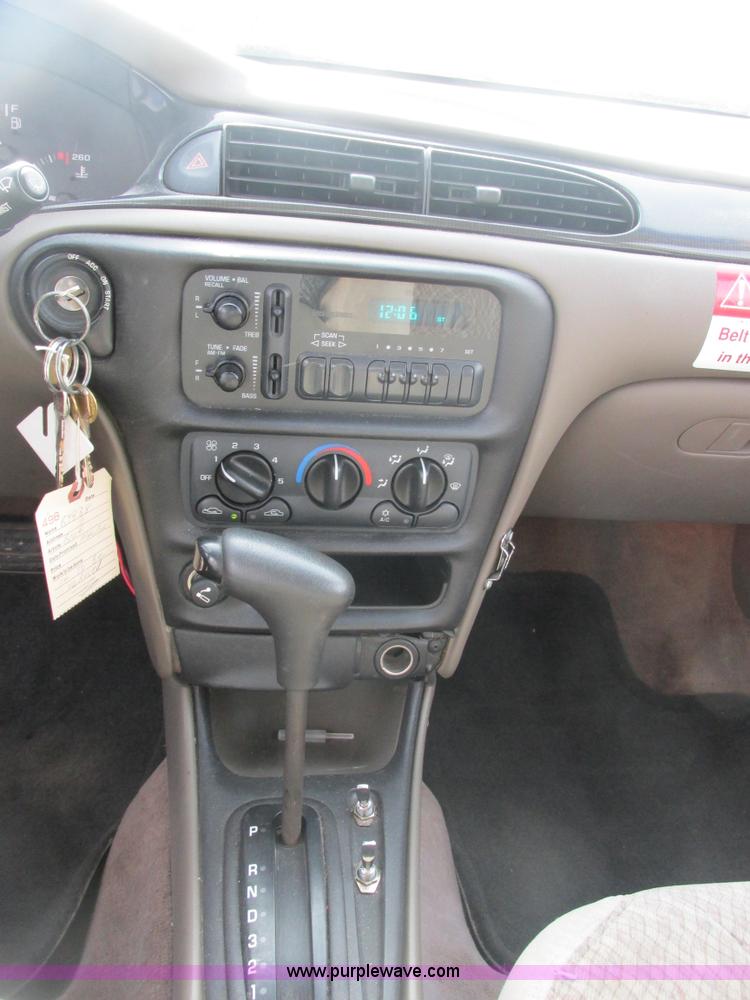 image for item E7124 2000 Chevrolet Malibu