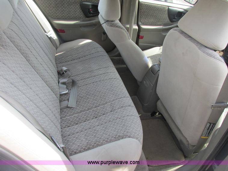 image for item E7124 2000 Chevrolet Malibu