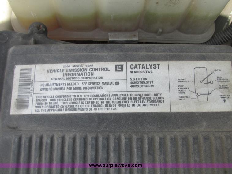 image for item E7125 2004 Chevrolet Silverado C1500 pickup truck