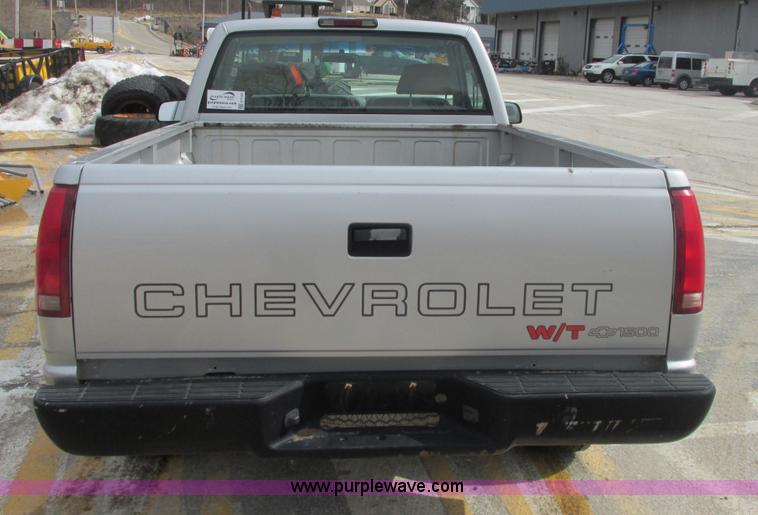 image for item E7126 1997 Chevrolet Cheyenne C1500 pickup truck
