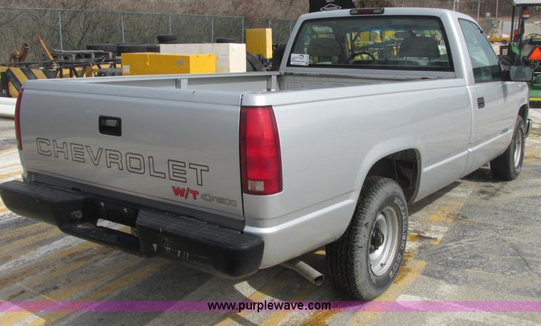 image for item E7126 1997 Chevrolet Cheyenne C1500 pickup truck