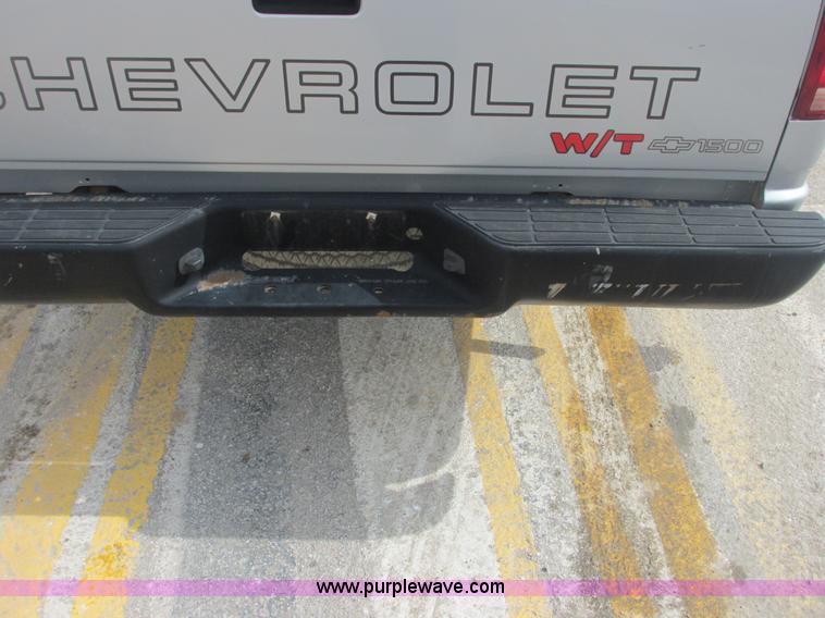 image for item E7126 1997 Chevrolet Cheyenne C1500 pickup truck