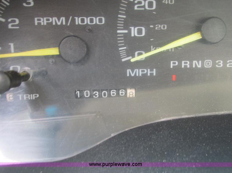 image for item E7126 1997 Chevrolet Cheyenne C1500 pickup truck