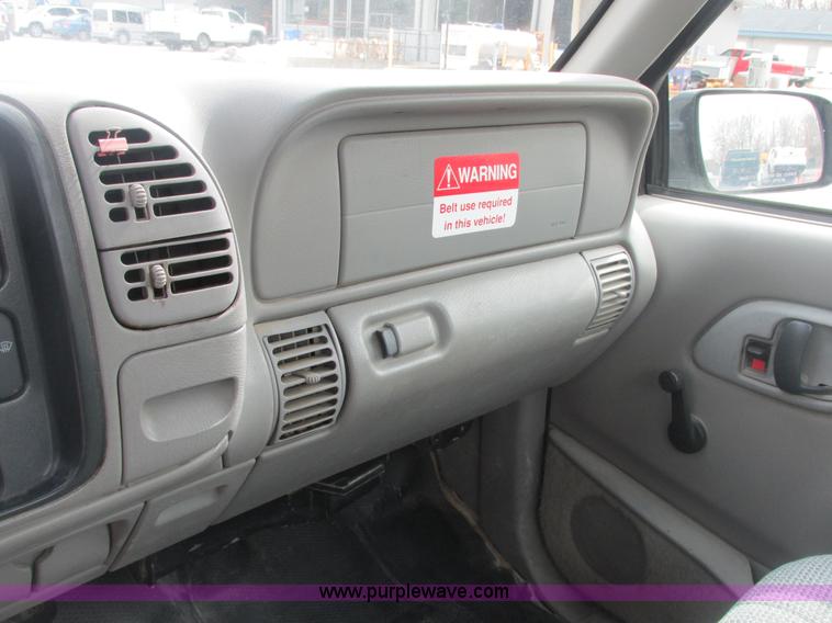 image for item E7126 1997 Chevrolet Cheyenne C1500 pickup truck