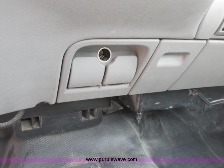 image for item E7126 1997 Chevrolet Cheyenne C1500 pickup truck