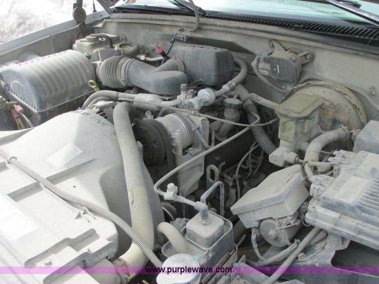 image for item E7126 1997 Chevrolet Cheyenne C1500 pickup truck