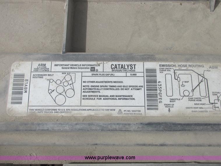 image for item E7126 1997 Chevrolet Cheyenne C1500 pickup truck