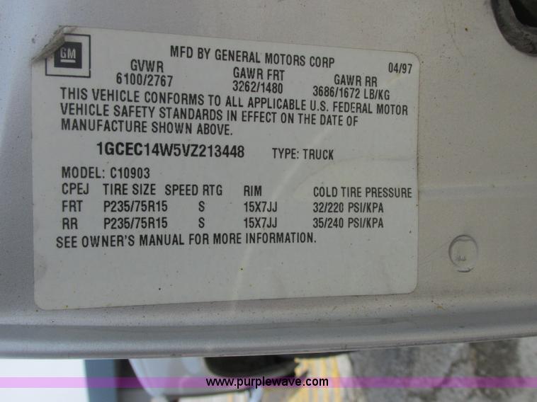 image for item E7126 1997 Chevrolet Cheyenne C1500 pickup truck