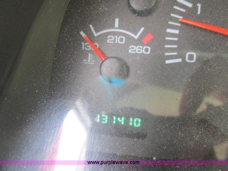 image for item E7127 2002 Dodge Ram 1500 pickup truck