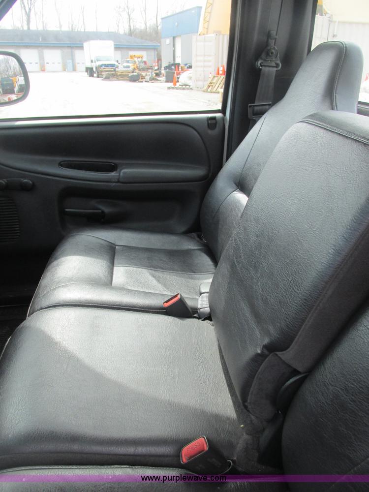 image for item E7127 2002 Dodge Ram 1500 pickup truck