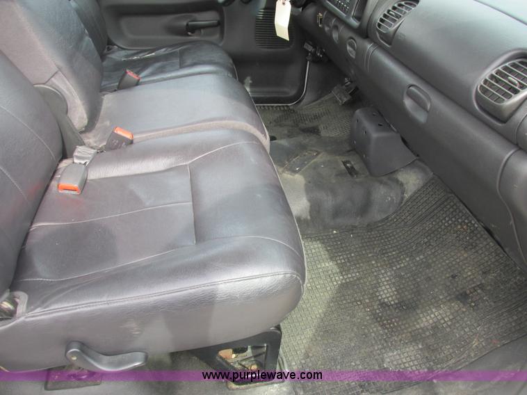 image for item E7127 2002 Dodge Ram 1500 pickup truck