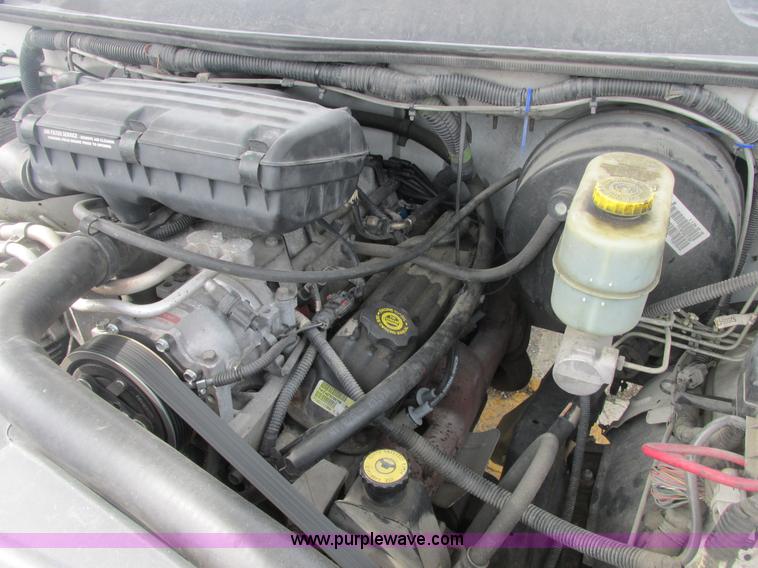 image for item E7127 2002 Dodge Ram 1500 pickup truck