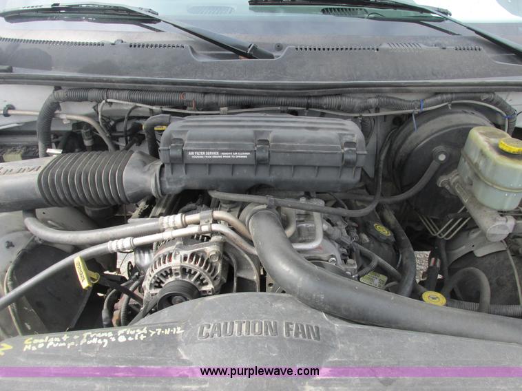 image for item E7127 2002 Dodge Ram 1500 pickup truck