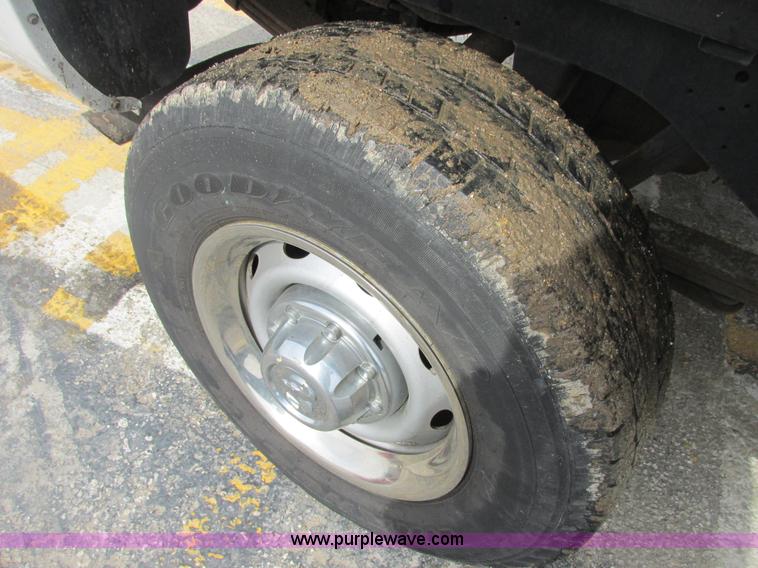 image for item E7127 2002 Dodge Ram 1500 pickup truck