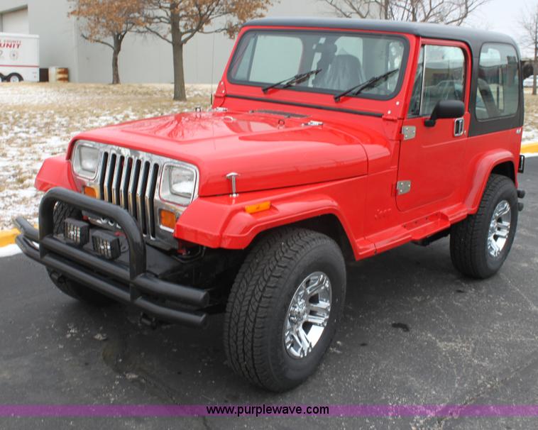 image for item E8387 1987 Jeep Wrangler